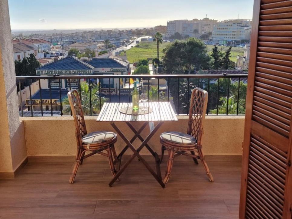 Cozy Apartment With Sea View Torrevieja Kültér fotó