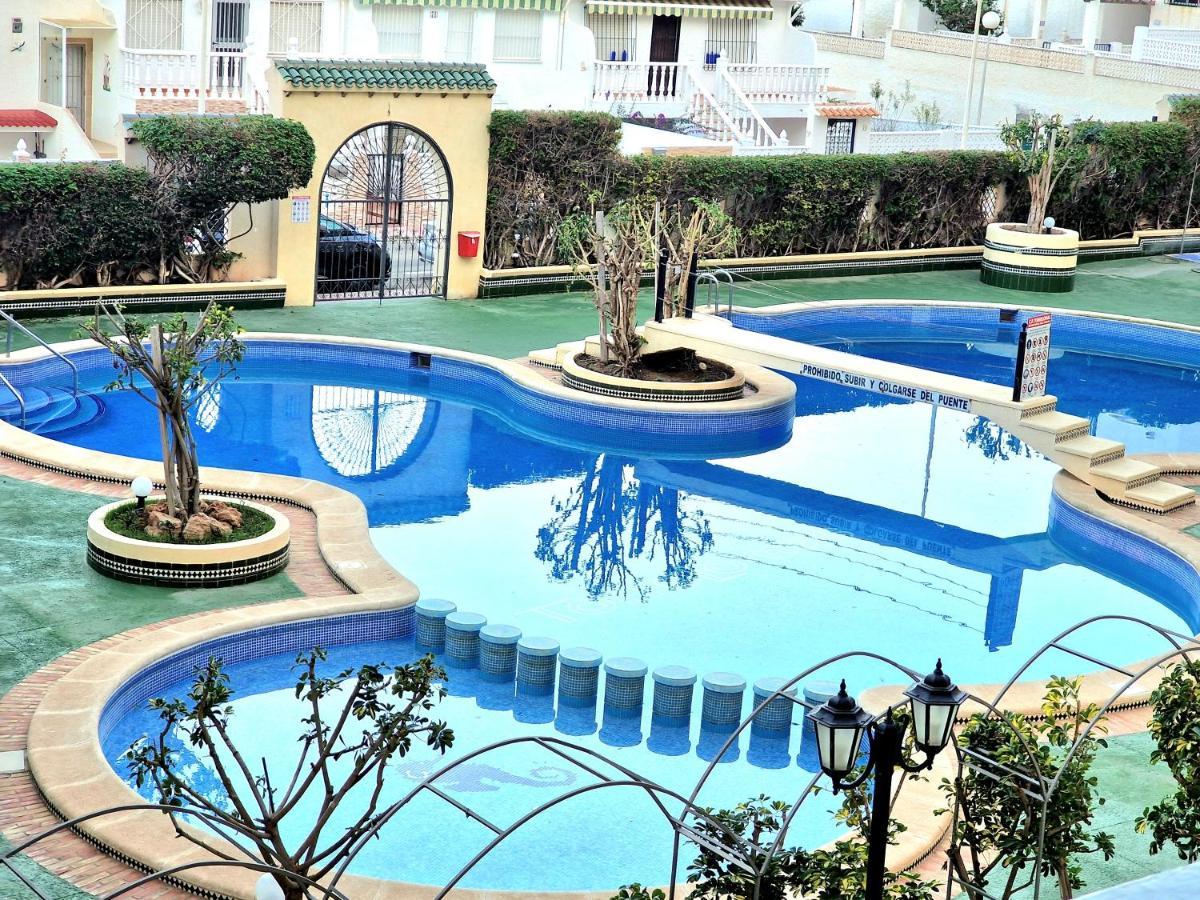 Cozy Apartment With Sea View Torrevieja Kültér fotó